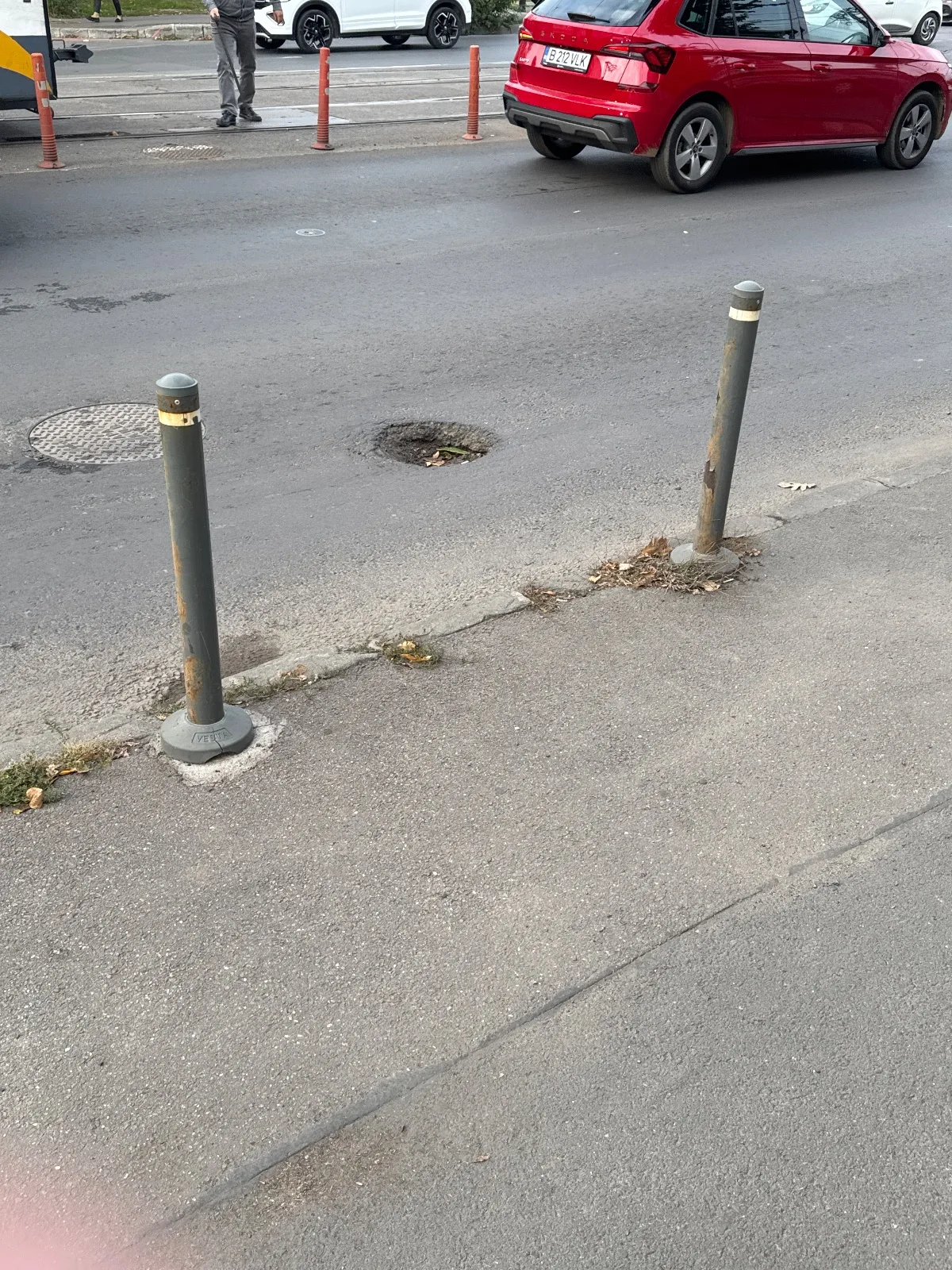 Fotografia 1 din raportarea unei gropi lângă Calea 13 Septembrie 177, Sector 5
